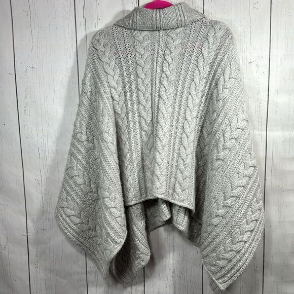 Talbots Gray Cable Knit Wool Blend Poncho Cape Minimalist Classic Preppy Cozy - Picture 15 of 15